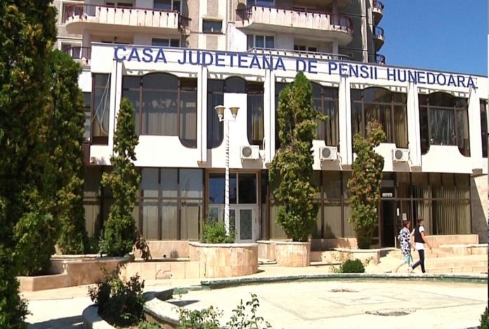 Clădirea sediului Casei Județene de Pensii Hunedoara din Deva
