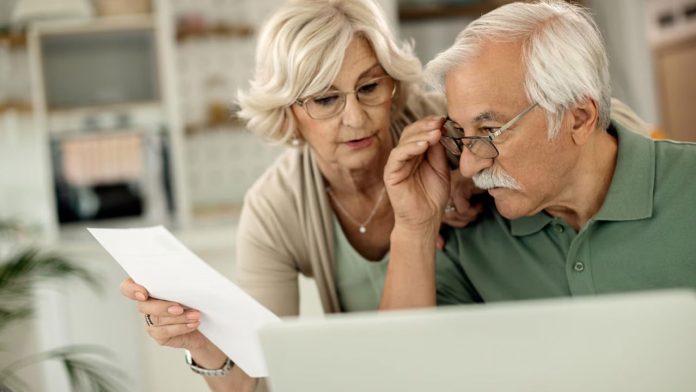 Schema deblocare cont bancar poprire pensie Romania 2026