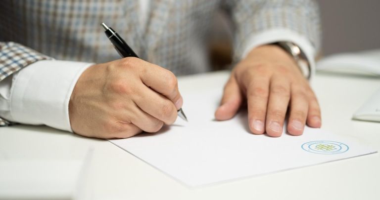 Acte Pensie de Urmaș Soț 2026: Ghid Complet și Acte Necesare