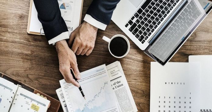 Evaluarea Stagiului de Cotizare: Corectarea Erorilor 2026