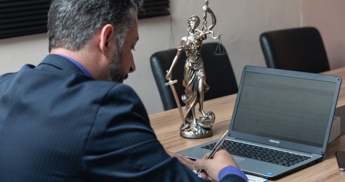 Decizie Recalculare Întârziată 6 Luni: Ce Faci în Aprilie 2026